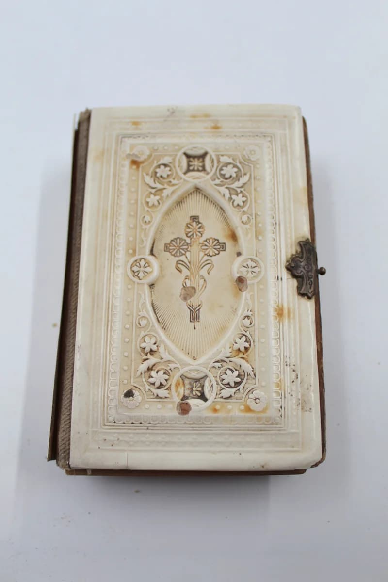 Imakönyv – Új rózsafüzér. Imakönyv a keresztény hivek számára