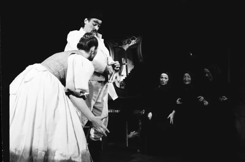 Tóth E.: A falu rossza, avagy a negyedik ablak /r.: Hernyák Gy./