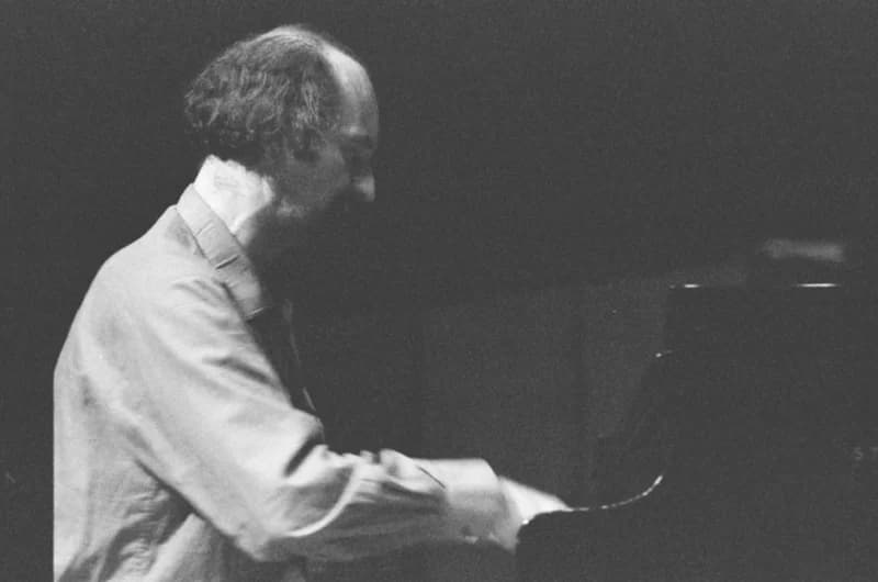 Szabados György /M-Stúdió/