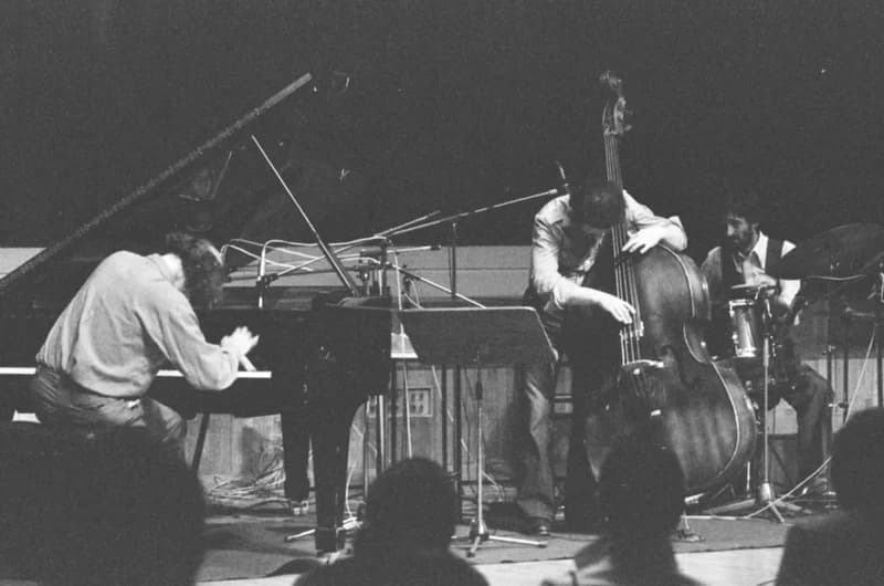 Szabados György /M-Stúdió/