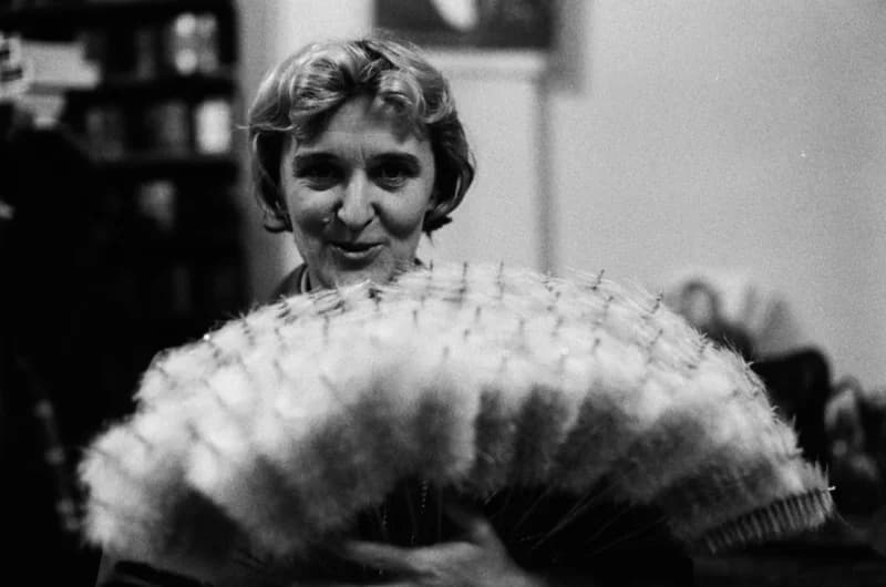 A becsei kefegyárban