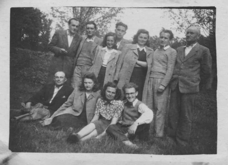 Az egykori Híd folyóirat munkatársai