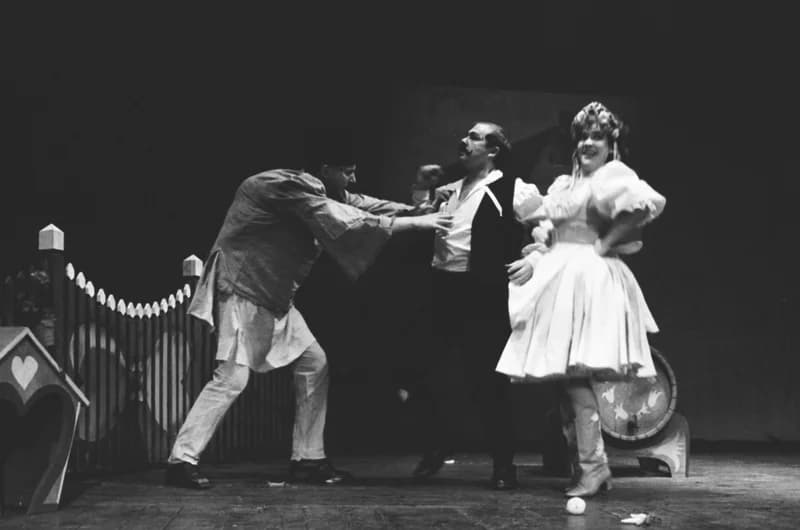 Tóth E.: A falu rossza, avagy a negyedik ablak /r.: Hernyák Gy./