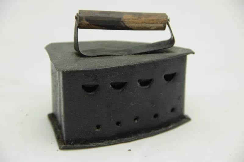 Kisvasaló –  gyermekjáték