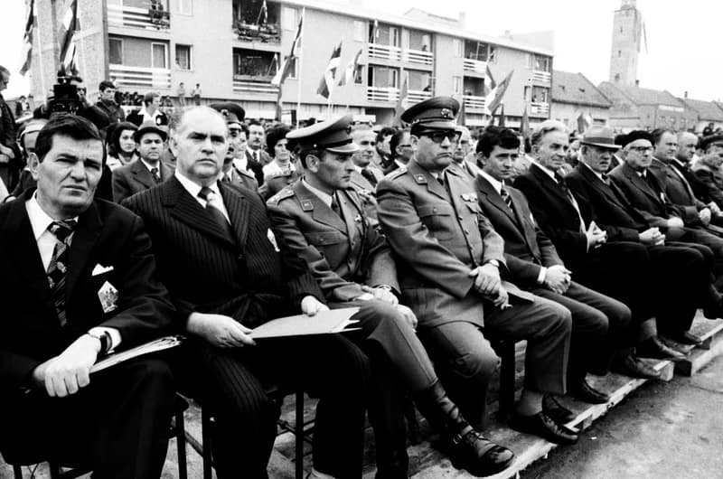 Emlékmű átadás Lovćenacon