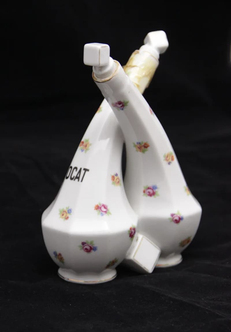 Ecet- és olajtartó