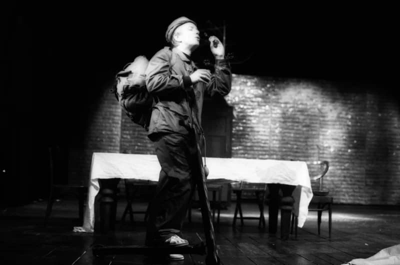 Mrozek: Ház a határon