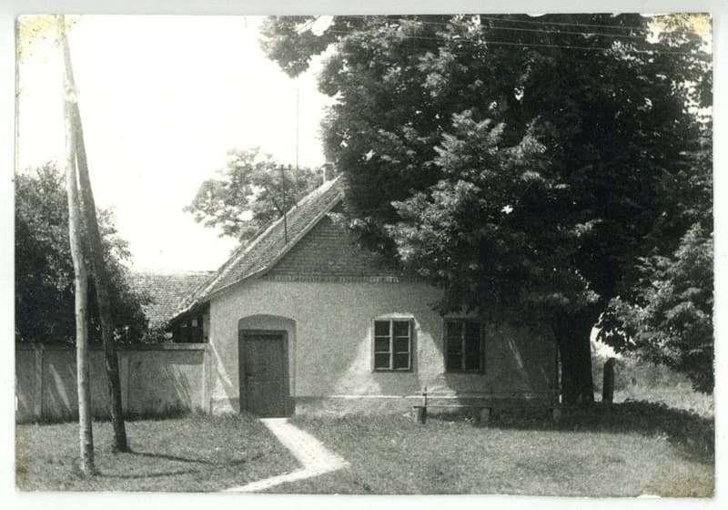 Doroszlói erdészlakás