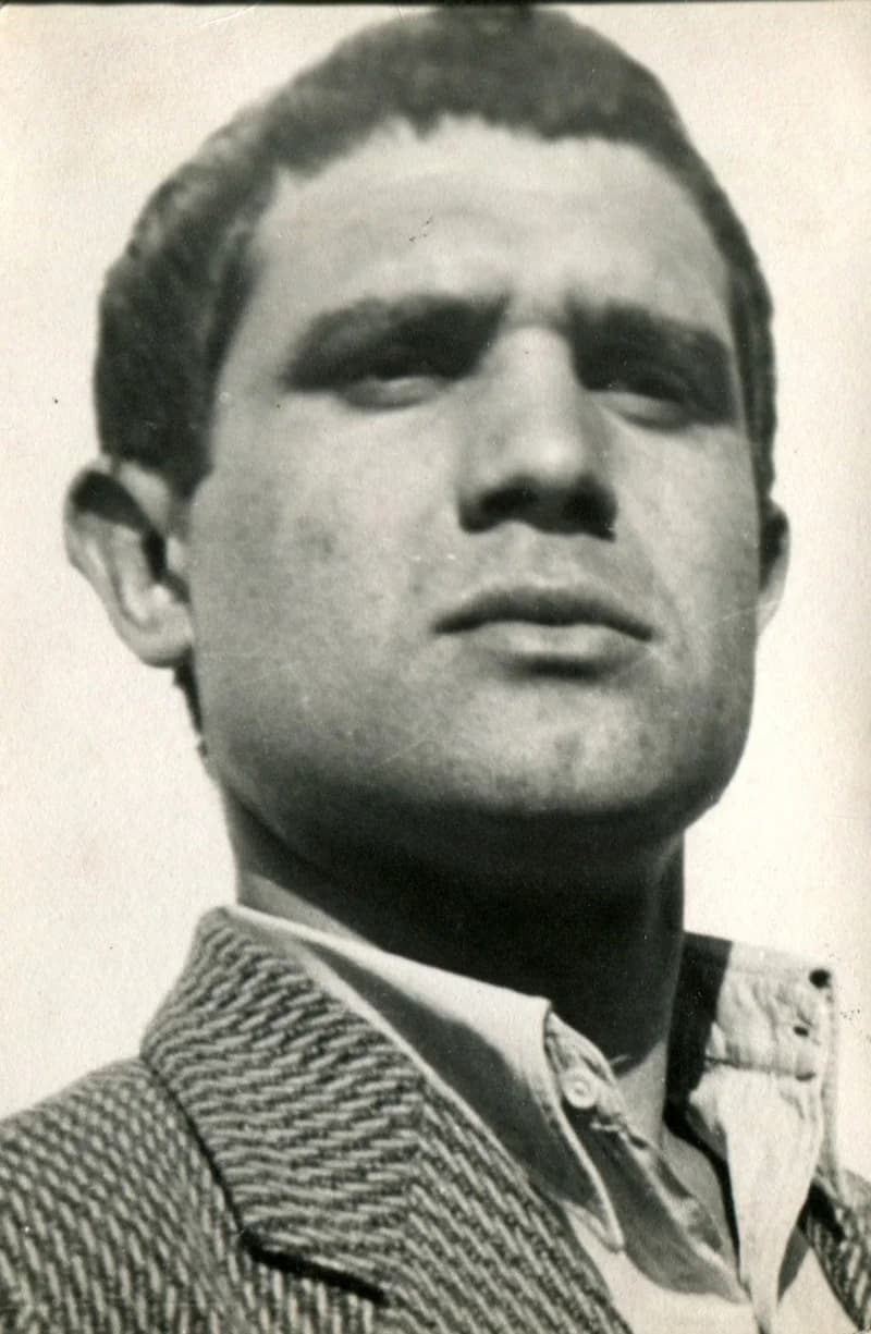 Önarckép a Dimitrijević-ház udvarán 