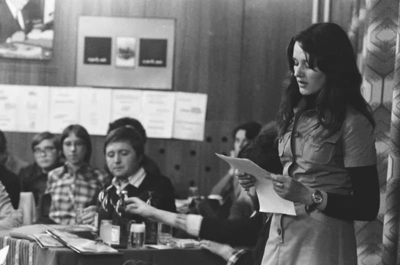 KMV - Becsei Önképzőkörösök a Fórum Klubban