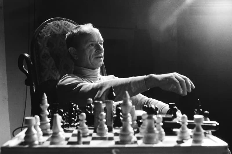 Aznap, amikor a pápát elrabolták