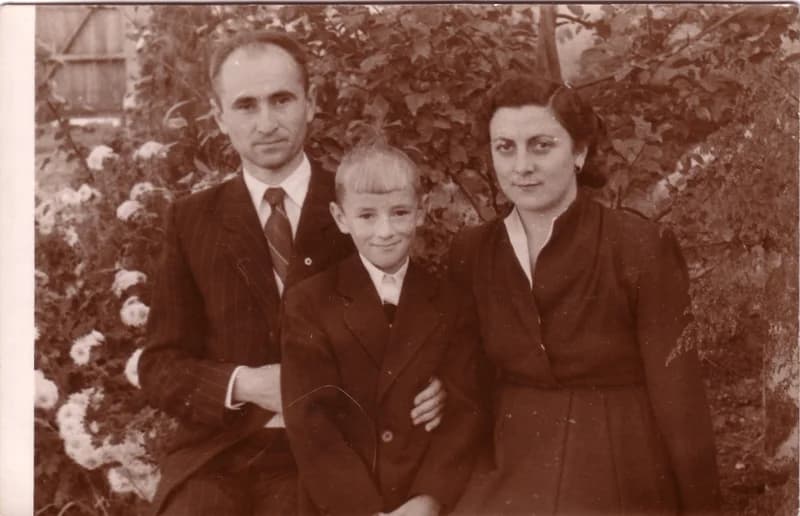 Dongó Ferenc családjával