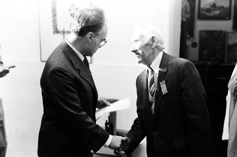 A Nagyapáti Kukac Péter-díj átadása Petrik Pálnak 