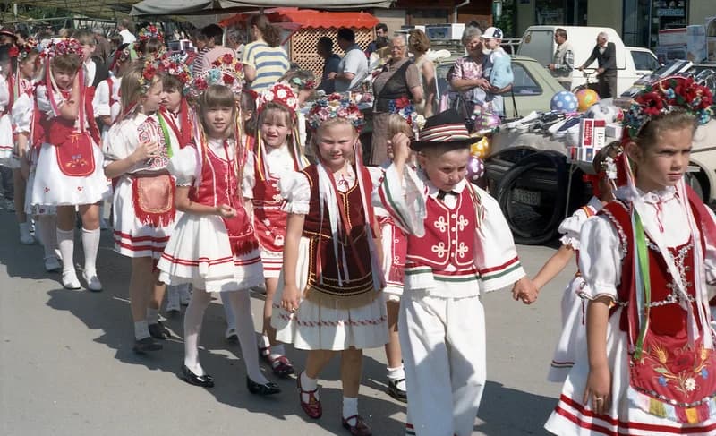 Illés-napi  ünnepi menet résztvevői 1997-ben, Temerinben