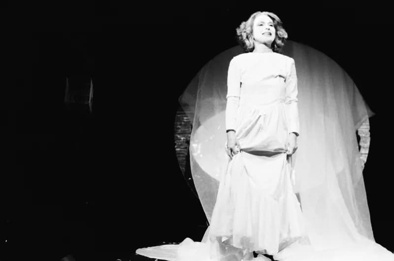 Tolnai: Izéke homokozója, Bayer II.