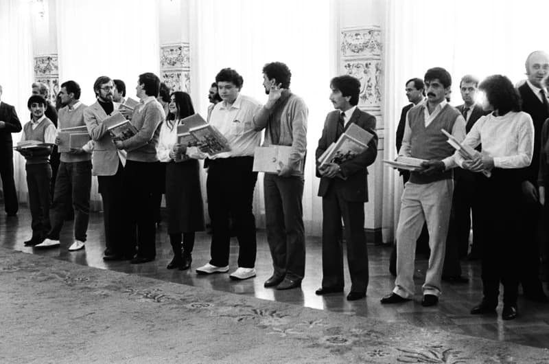 A nagykorúsági díjak átadása