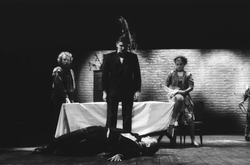 Mrozek: Ház a határon