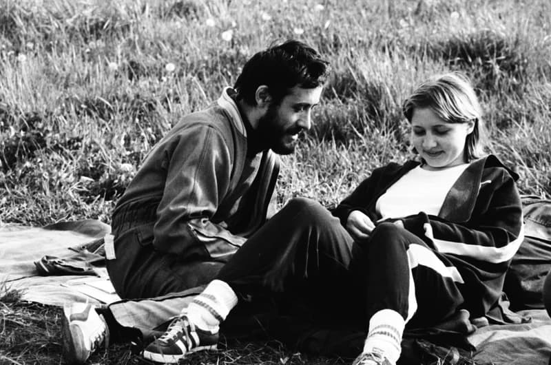 Ejtőernyősök a cseneji reptéren