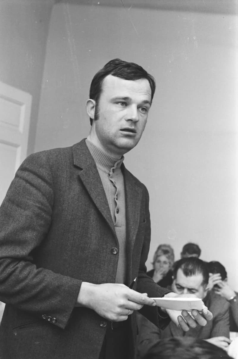 Pártértekezlet (Bonyodalmak Csubela Ferenc körül)