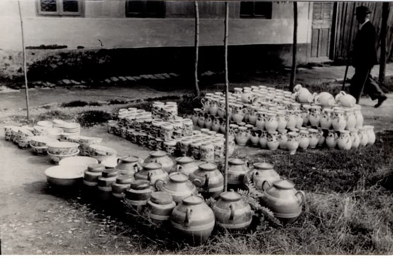 Gölöncsérek a Kossuth Lajos utcában a zentai vásáron