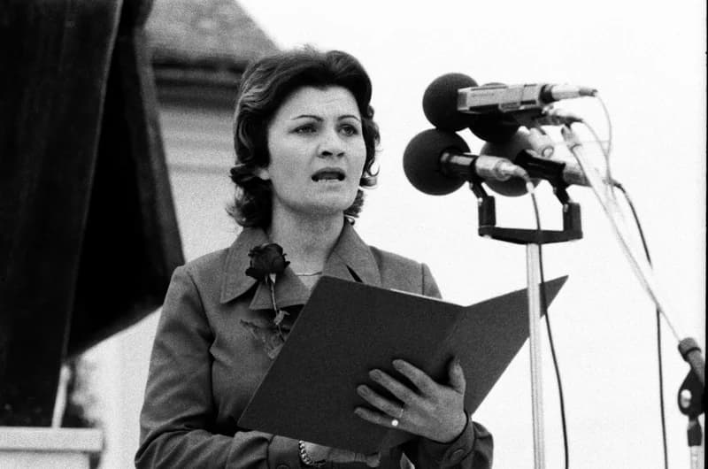 Emlékmű átadás Lovćenacon