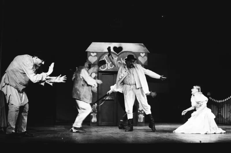 Tóth E.: A falu rossza, avagy a negyedik ablak /r.: Hernyák Gy./