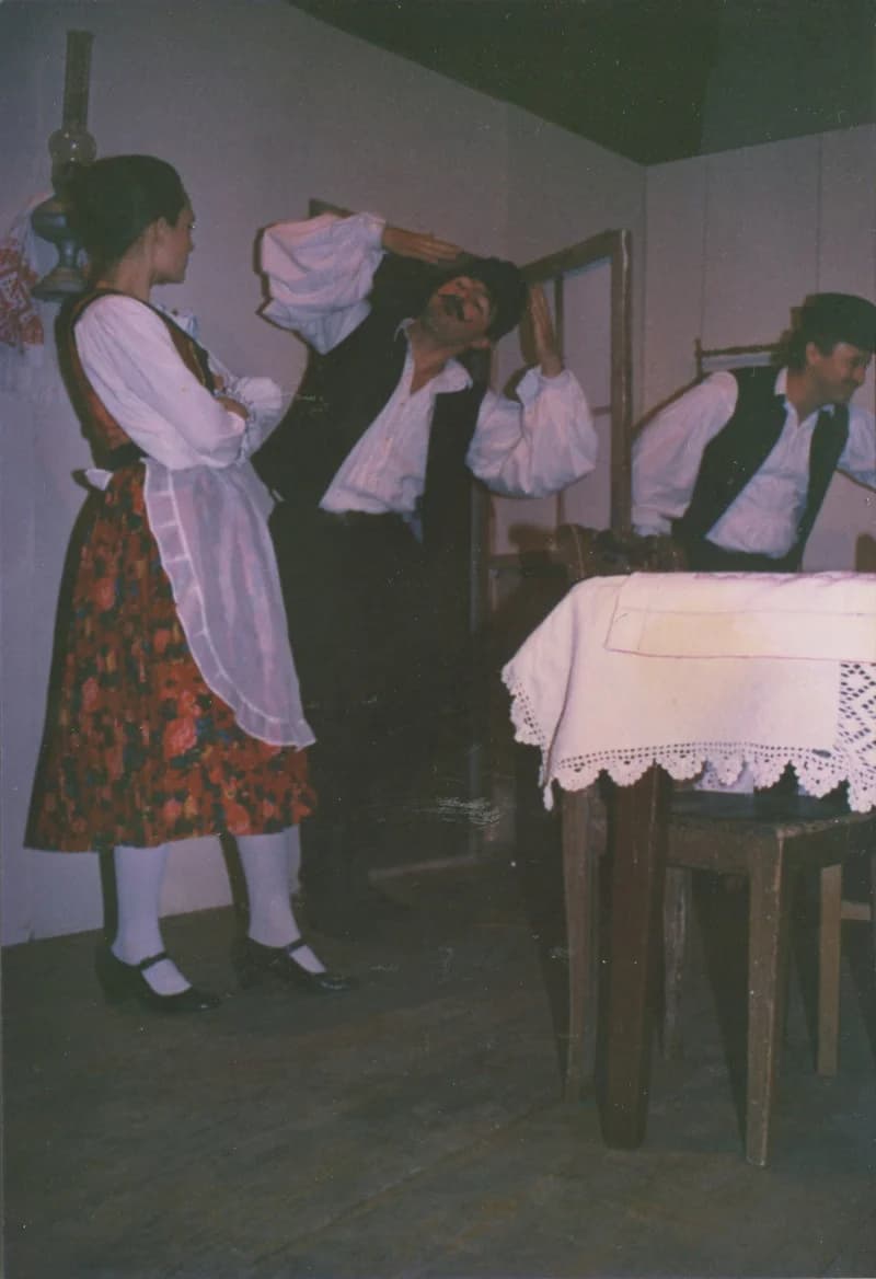 Az egyesület színjátszóinak előadása: Tamási Áron: Énekes madár