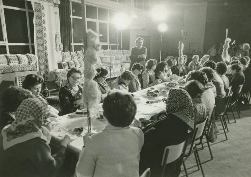 Az egyesület varrottas csoportjának népművészeti kiállítása