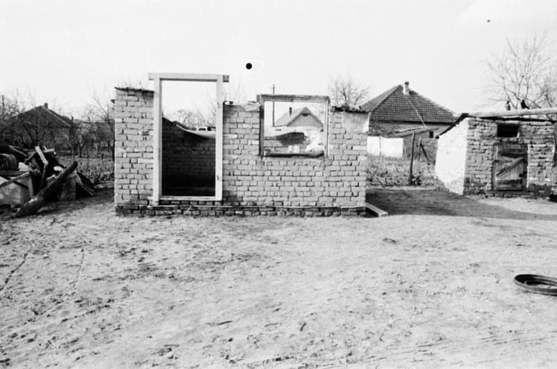 Település a Zorka gyárnál és a gyár füstje