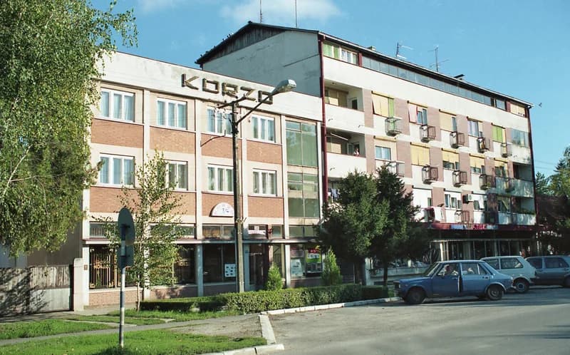 Temerin, központ,  utcarészlet - 2001.