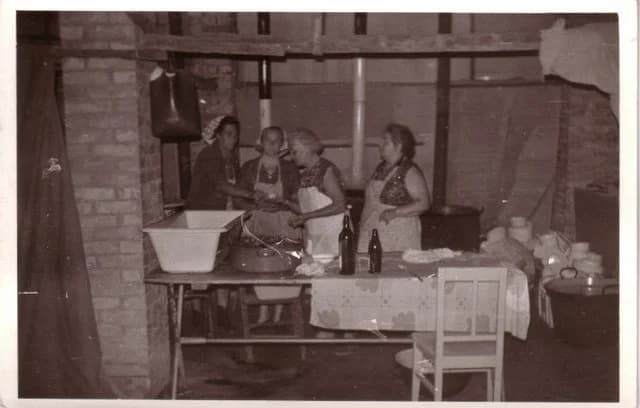 Mosogatók lakodalomban  2.