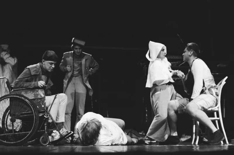 Tömöry Péter (r.), Tolnai Ottó: Paripacitrom 