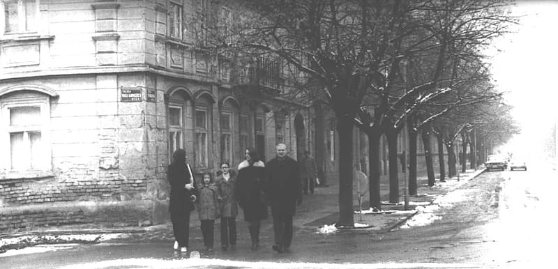 Fehér Klára és testvére Gábel László, mellette felesége Gerda és gyermekeik