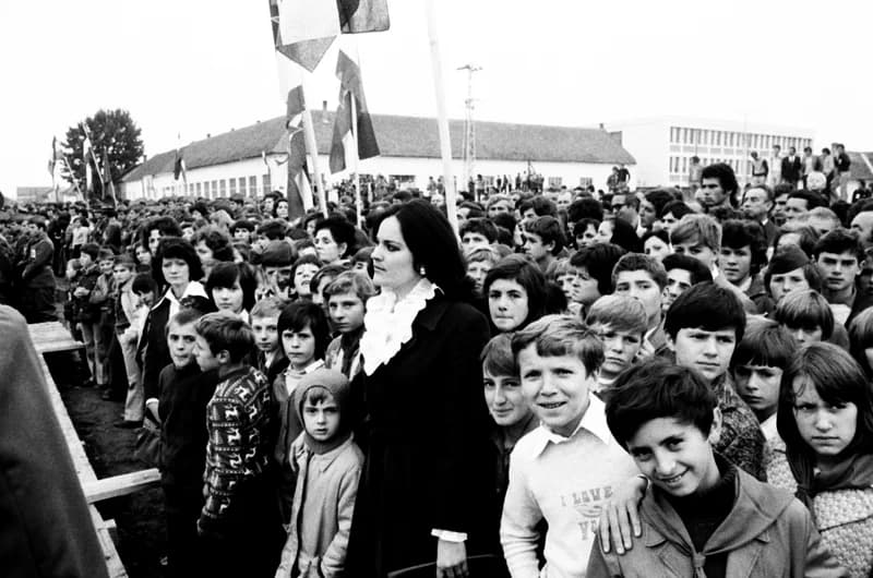 Emlékmű átadás Lovćenacon