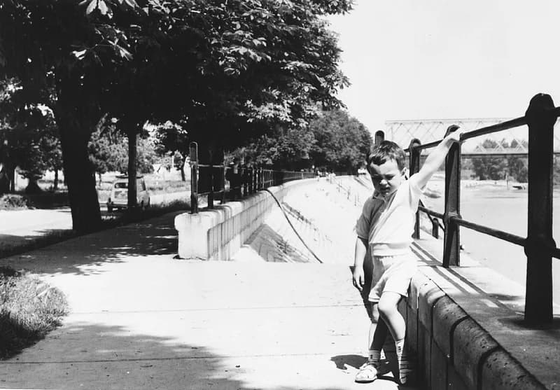 Fehér Imre unokája a Tisza-parton