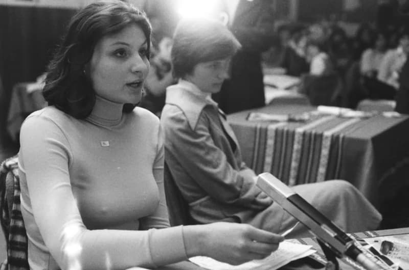 KMV - Becsei Önképzőkörösök a Fórum Klubban