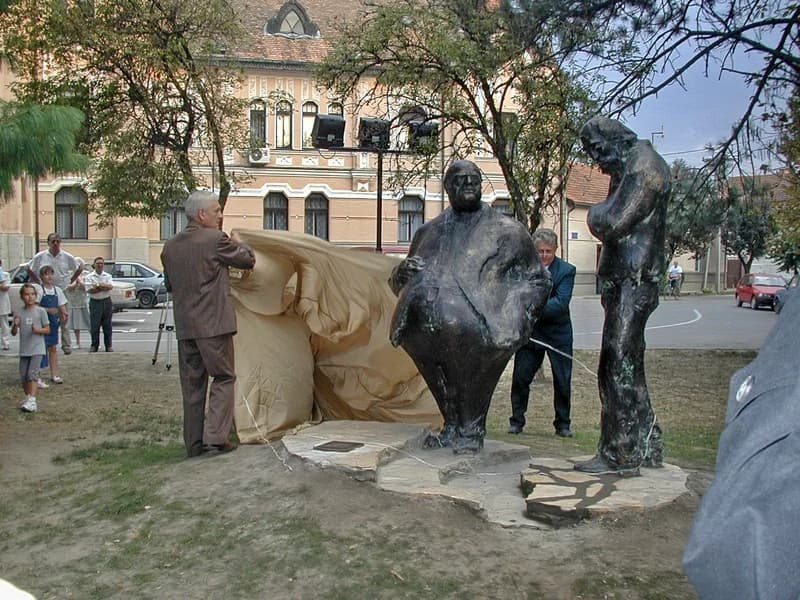 Koncz István és Dobó Tihamér szobrának leleplezése