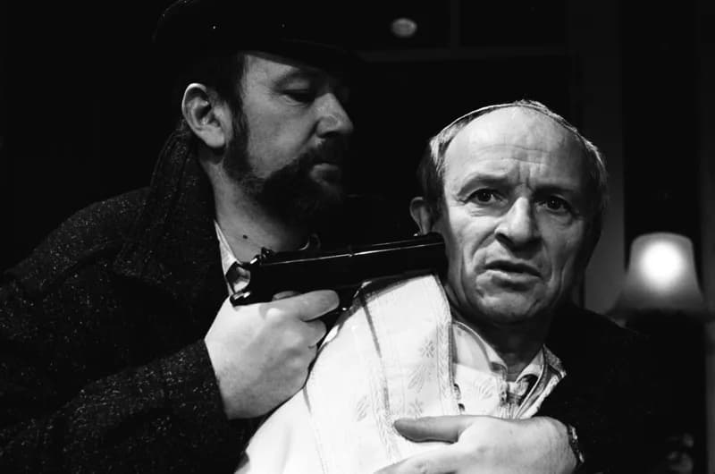 Aznap, amikor a pápát elrabolták