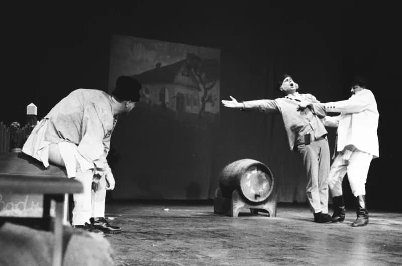 Tóth E.: A falu rossza, avagy a negyedik ablak /r.: Hernyák Gy./