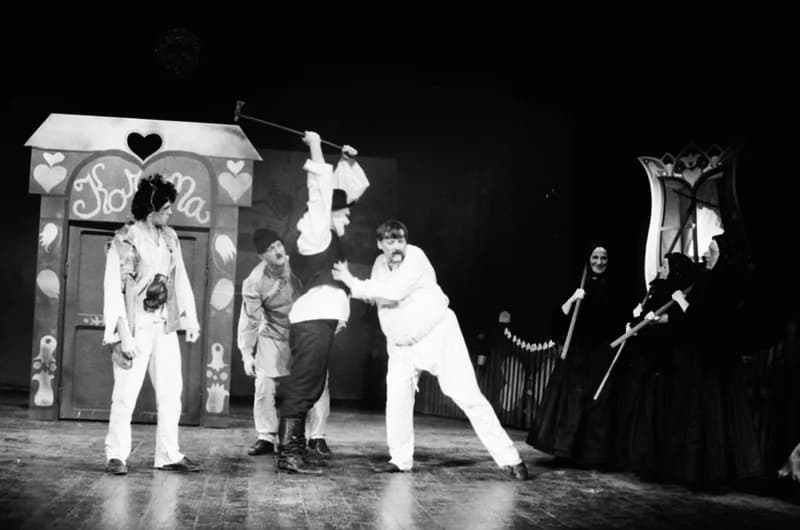 Tóth E.: A falu rossza, avagy a negyedik ablak /r.: Hernyák Gy./