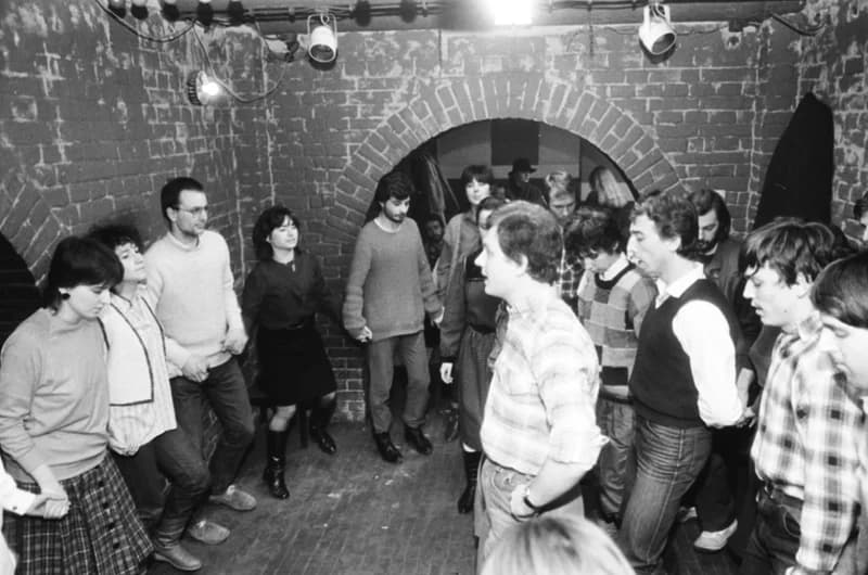 A Hívogató együttes az Ifjúsági Tribün pincéjében