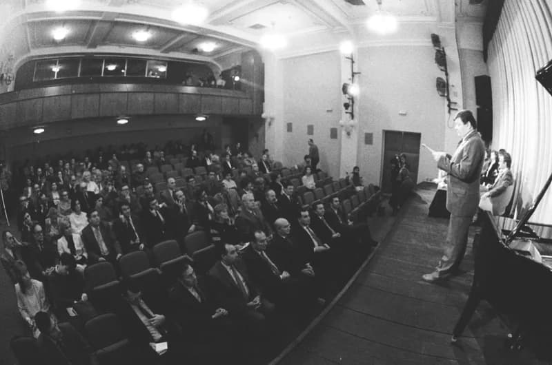 Az újvidéki színház épületének átadója