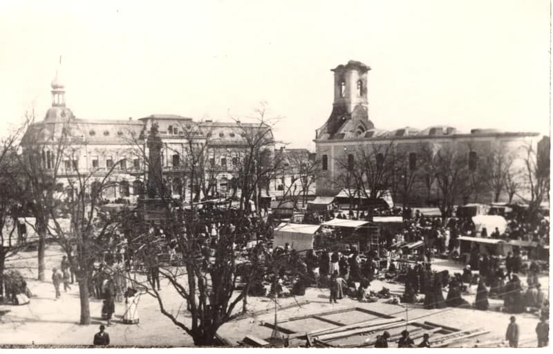 Zentai látkép a leégett templommal