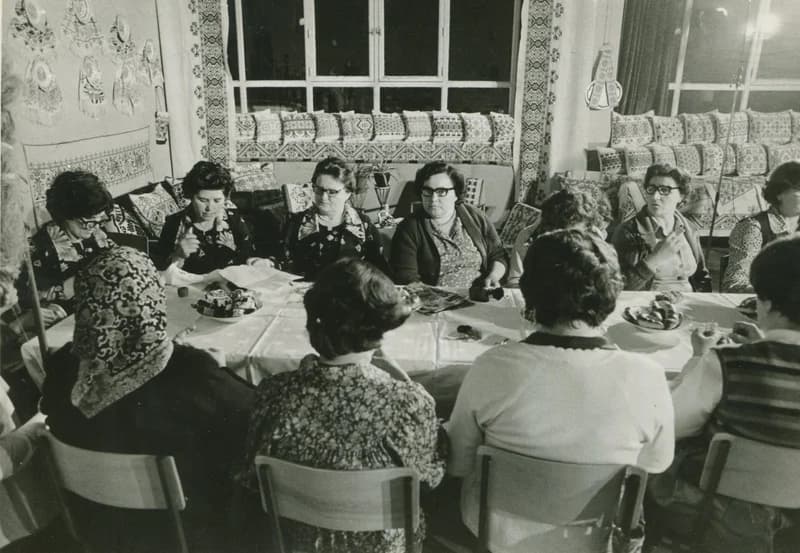 Az egyesület varrottas csoportjának népművészeti kiállítása