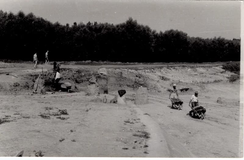 Szeméttakarítás híd környékén