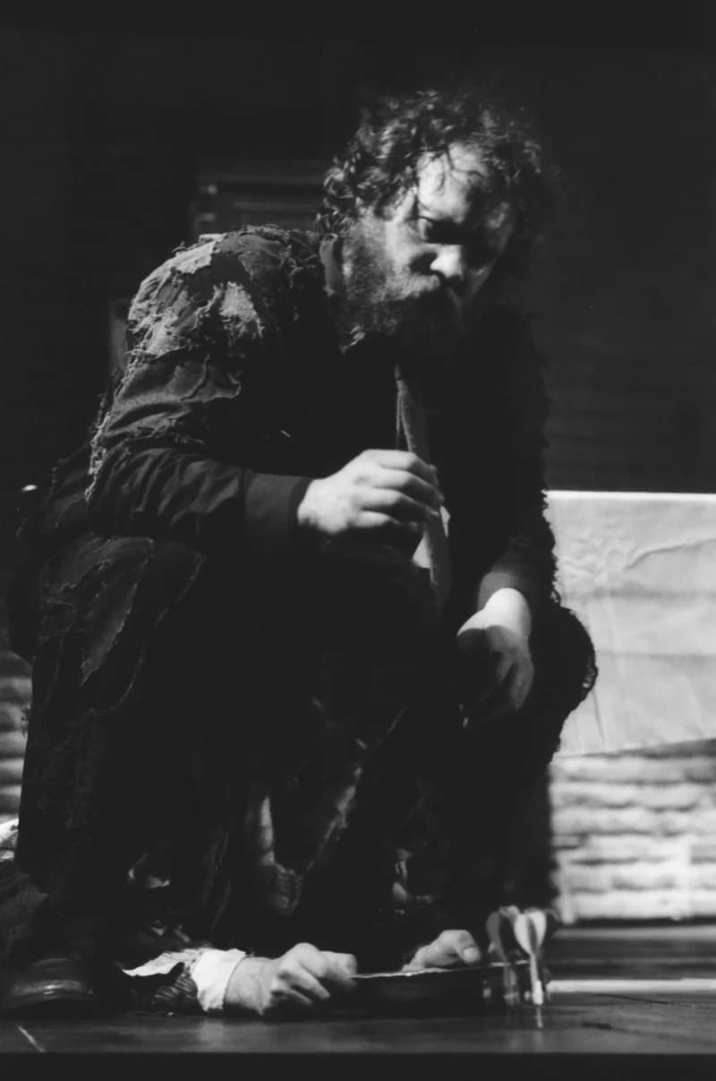 Mrozek: Ház a határon