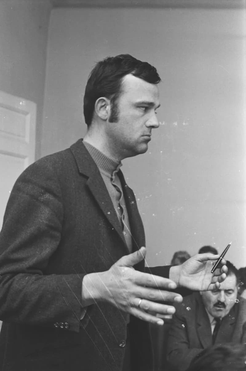 Pártértekezlet (Bonyodalmak Csubela Ferenc körül)