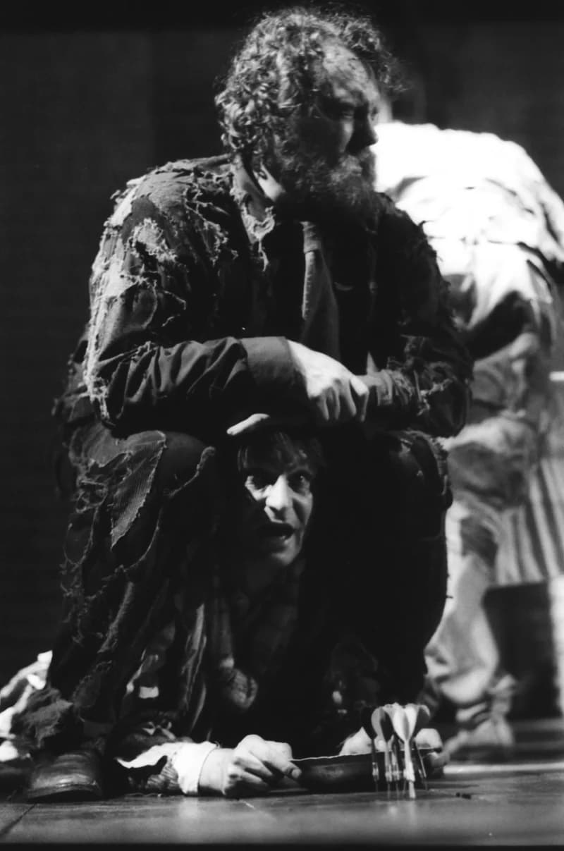 Mrozek: Ház a határon