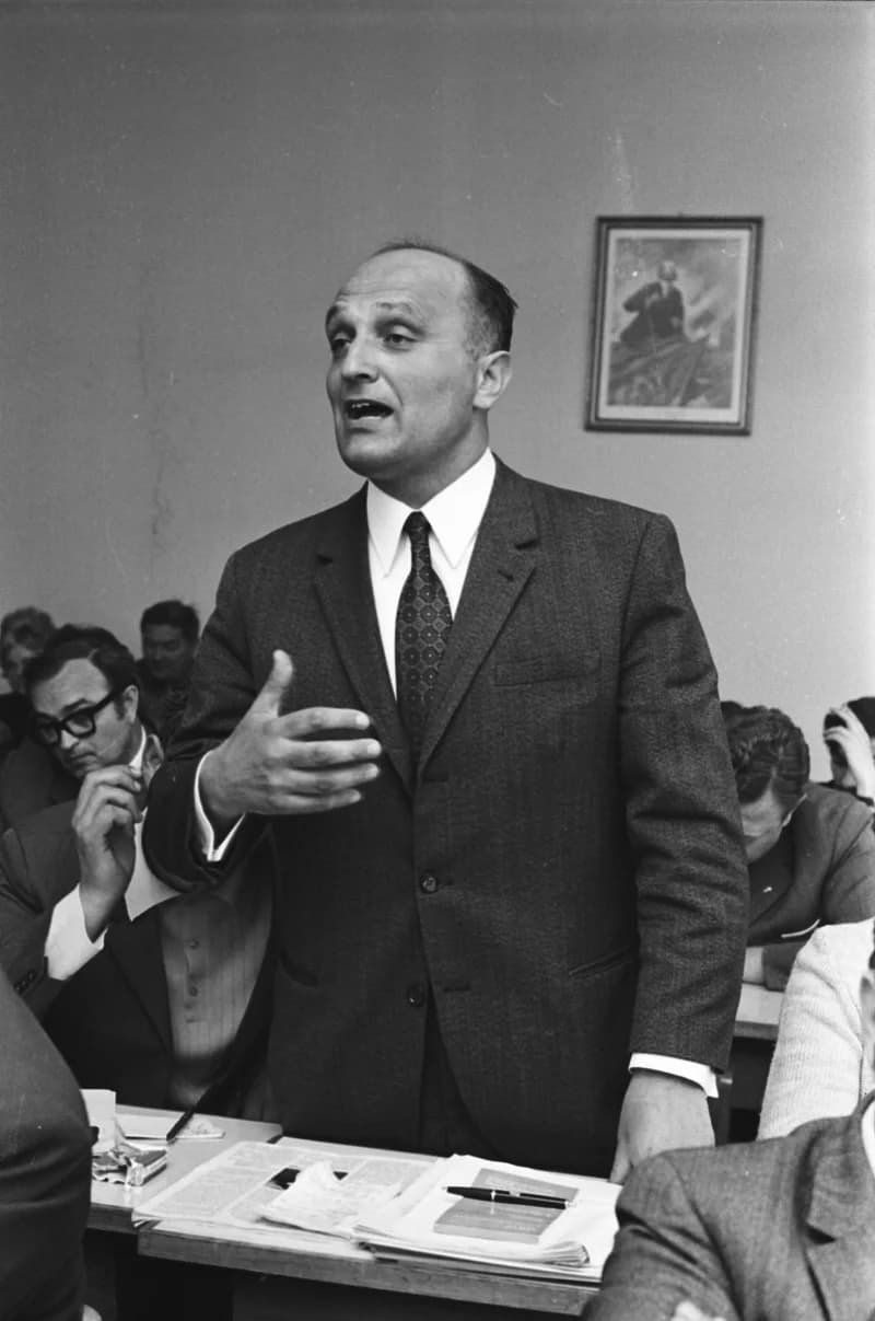 Pártértekezlet (Bonyodalmak Csubela Ferenc körül)