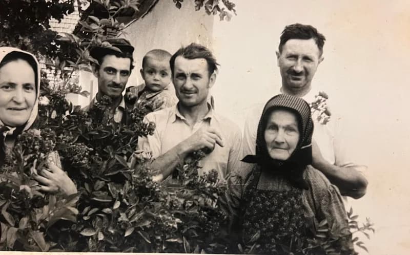 Családi kép a tanyán 